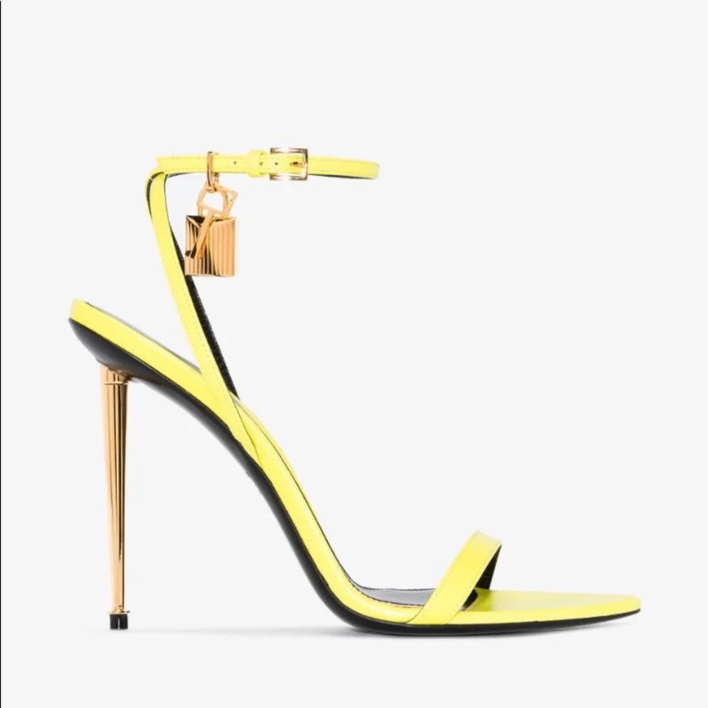 Selling because my feet are too wide.